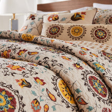 Load image into Gallery viewer, Sapphire Brown/Cream Standard Cotton 126 TC Reversible Farmhouse / Country 5 Piece KING Quilt Set 6553RR
