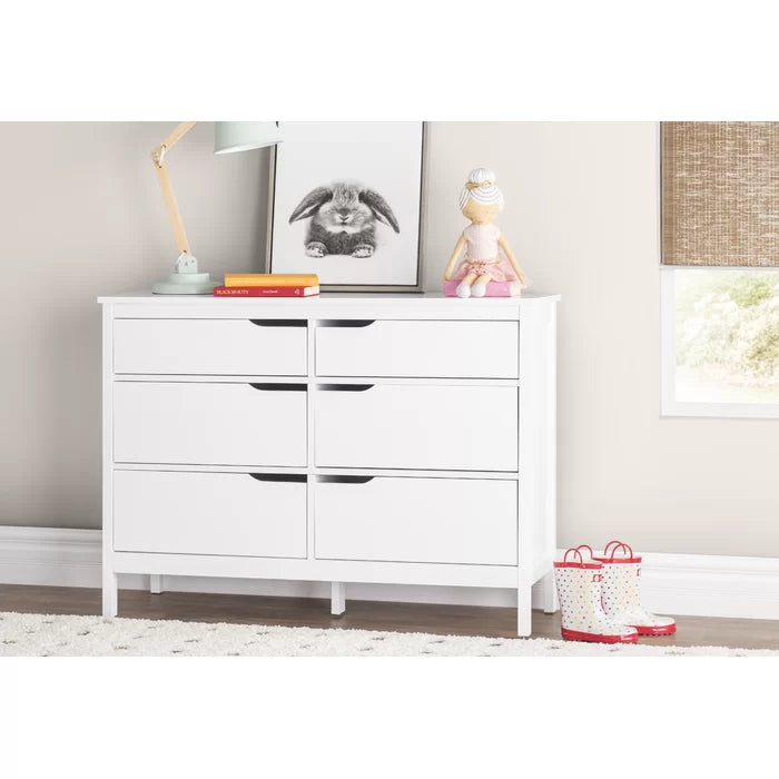 White Savain 46.5'' Wide 6