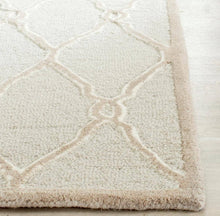 Load image into Gallery viewer, Light Gray/Ivory 3 ft. x 12 ft. Geometric Runner Rug
