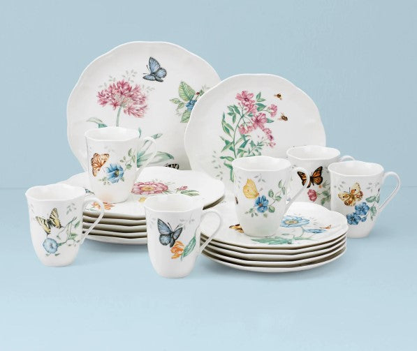 18-Piece Dinnerware Set
