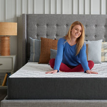 Load image into Gallery viewer, Cool 10&quot; Medium Hybrid Mattress, Full
