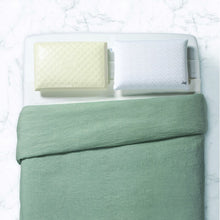 Load image into Gallery viewer, Sealy Performance Gel Medium Memory Foam Standard Cooling Bed Pillow 2922AH
