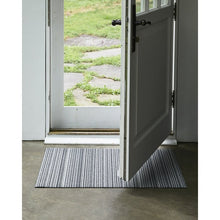 Load image into Gallery viewer, Gray Skinny Shag Non-Slip Outdoor Door Mat, 1&#39;6 x 2&#39;4
