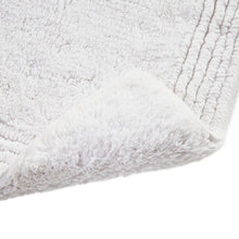Load image into Gallery viewer, 24&quot; W x 72&quot; L White Splendor Bath Rug 7173
