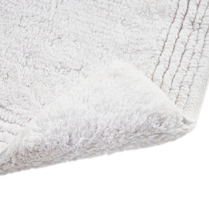 24" W x 72" L White Splendor Bath Rug 7173