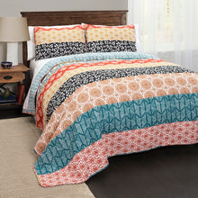 Load image into Gallery viewer, Tamela Reversible Quilt Set AP97
