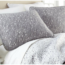 Load image into Gallery viewer, Full/Queen Quilt + 2 Standard Shams Gray Thijmen Microfiber Reversible Quilt Set
