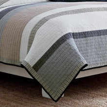 Load image into Gallery viewer, Twin Tideway Off White/Khaki/Blue Standard Cotton Reversible Quilt B70 315
