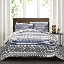 Load image into Gallery viewer, Tidwell Reversible Quilt Set-King #16ms
