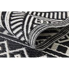 Load image into Gallery viewer, Timmerman Moroccan Indoor / Outdoor Area Rug in Black / White 5&#39; x 7&#39;
