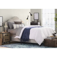 Load image into Gallery viewer, Towcester 20&quot; Antique Brass Desk Lamp
