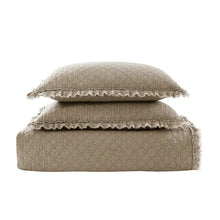 Load image into Gallery viewer, Vanburen Microfiber Reversible Quilt Set full/queen
