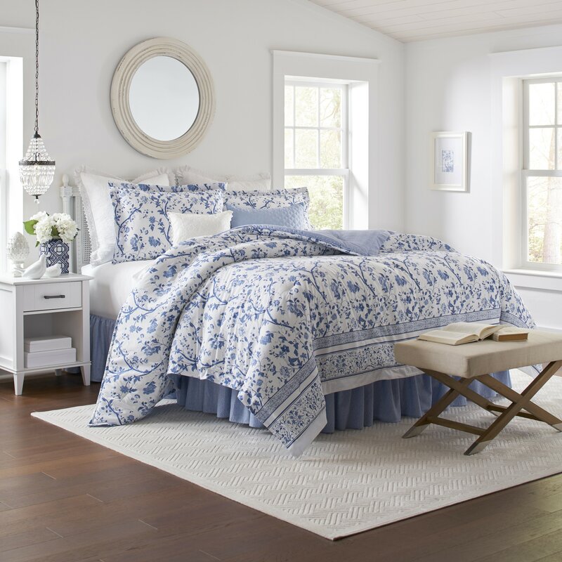 Veronique Reversible Comforter Set 142AH