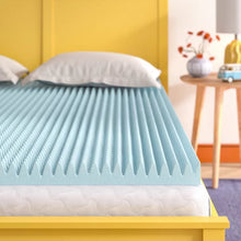 Load image into Gallery viewer, Wayfair Sleep™ 3" Medium Gel Memory Foam Mattress Topper queen
