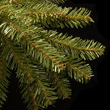 Load image into Gallery viewer, Dunhill Fir 9&#39; Green Fir Artificial Christmas Tree with 900 Clear/White Lights (SB615)
