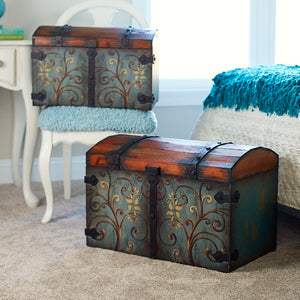 11"H x 15.75" W x 11.5" D Yandel Vintage Trunk