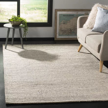 Load image into Gallery viewer, Zaragoza Handmade Flatweave Area Rug in Light Gray 2&#39;3&quot; x 4&#39;

