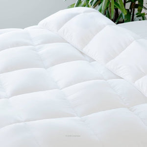Linenspa Traditional White Solid Polyester Microfiber Down Alternative Plush Comforters, Queen, Reversible Washable