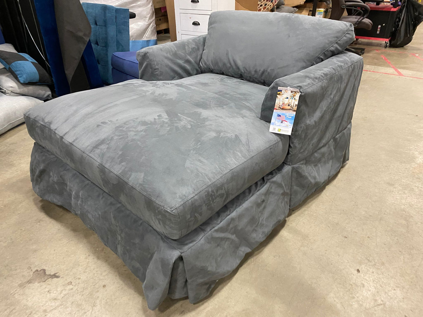 WIDE SLIPCOVER CHAISE WITH FLARED TRACK ARMS Bentley Collection by Klaussner