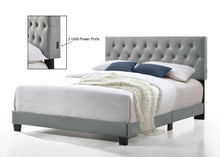 Load image into Gallery viewer, Royale Tufted Bed with USB Power Connection 5578RR
