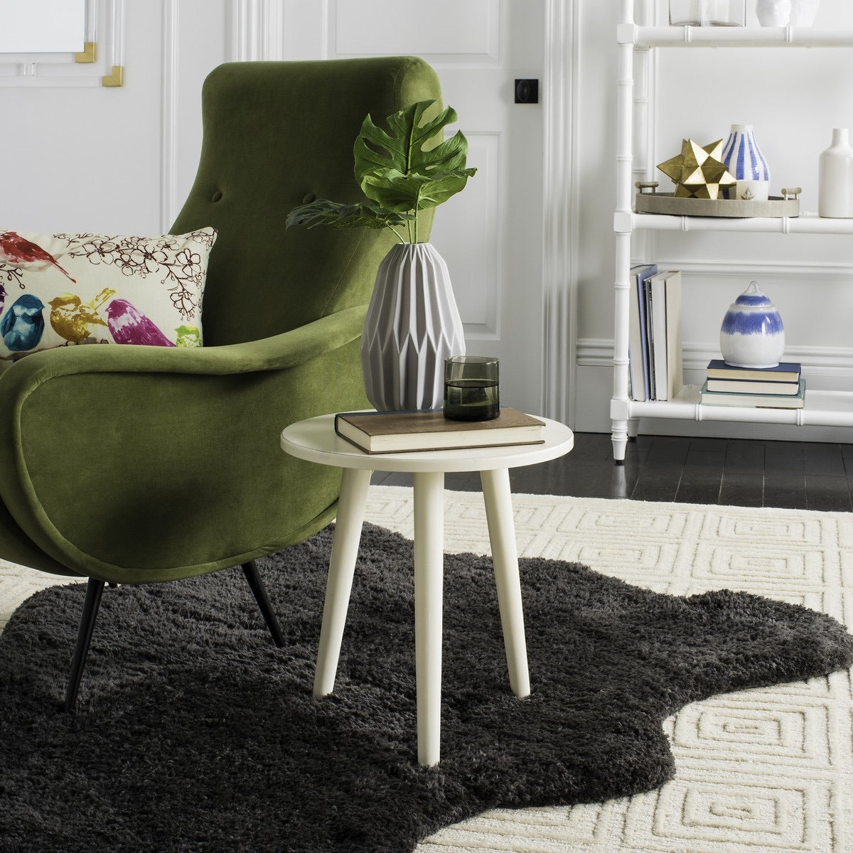 Orion Round Accent Table #474HW