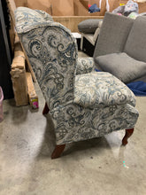 Load image into Gallery viewer, Contemporary Floral Paisley-Patterned 30&quot; High Leg Recliner
