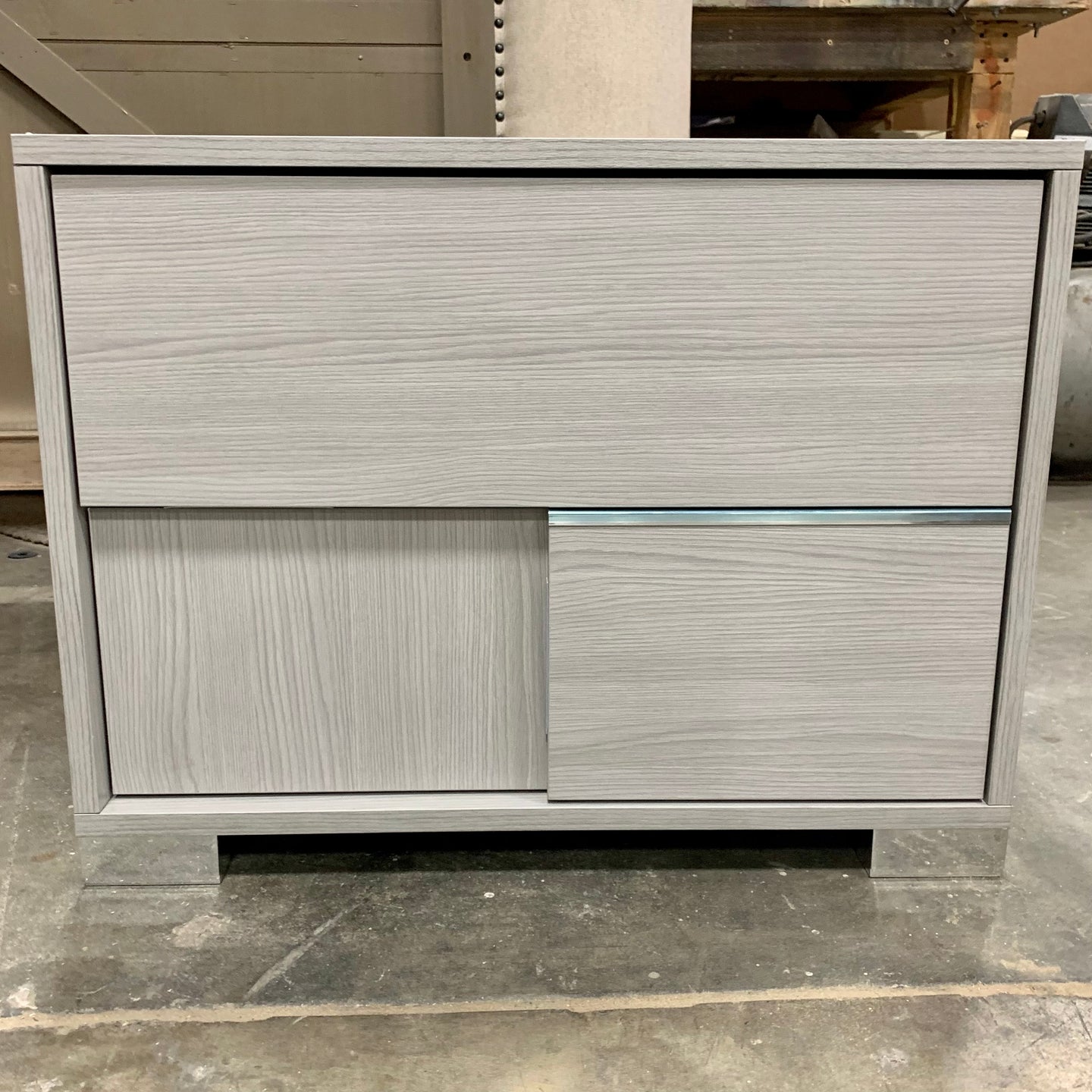 2-Drawer Nightstand