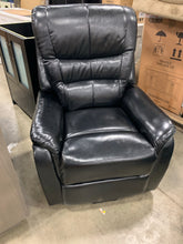 Load image into Gallery viewer, Jaliyiah power lift recliner-Black
