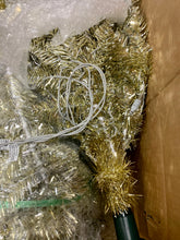 Load image into Gallery viewer, Champagne Fir 7.5&#39; Artificial Christmas Tree with 750 Clear Lights (SB513)
