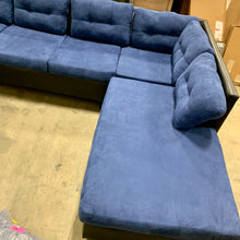 Load image into Gallery viewer, Salomon 108&quot; Right Hand Facing Sectional
