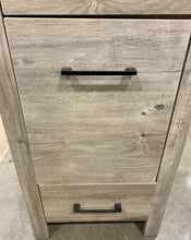Load image into Gallery viewer, Sandtoft 19" Single Bathroom Vanity Set AS IS

