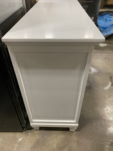 Load image into Gallery viewer, Tamarack 8 Drawer Dresser In White 4344RR
