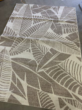 Load image into Gallery viewer, Hermosa Natural 6ft 6in x 9ft 6 in indoor/outdoor rug #1NT
