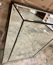 Load image into Gallery viewer, Will Accent Mirror (SB508)
