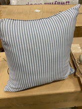 Load image into Gallery viewer, Kaylor Outdoor Square Pillow Blue Set of 4(2702RR)
