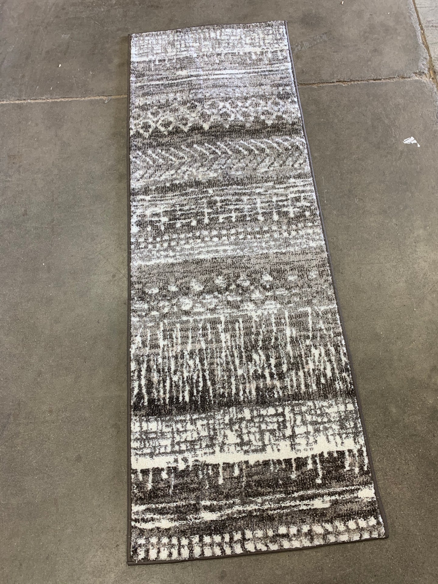 2’ x 6’ orian Rug-Abalone Silver #10NT