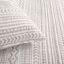 Load image into Gallery viewer, Tidwell Reversible Quilt Set Full/Queen #966nd
