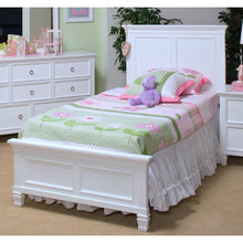 Load image into Gallery viewer, New Classic Tamarack Full Panel Bed In White *AS-IS*
