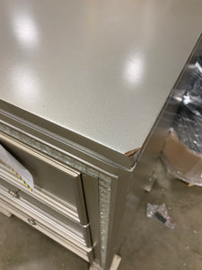 Set of 2 night stands