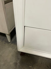 Load image into Gallery viewer, Bleeker 24&quot; Single Bathroom Vanity
