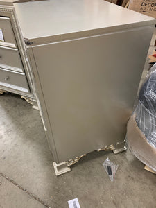 Set of 2 night stands