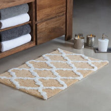 Load image into Gallery viewer, Otisville Quartrefoil Rectangular 100% Cotton Geometric Pattern Rug 110 DC
