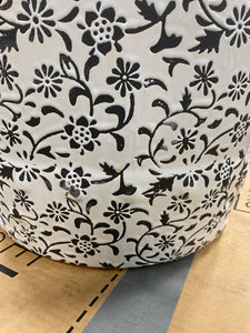 18.5-in White Ceramic Barrel Garden Stool *AS IS #1679HW