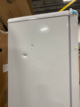 Load image into Gallery viewer, Classic Retro 22&quot; Bottom Freezer Energy Star 7 cu. ft. Refrigerator White AS IS
