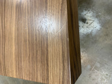 Load image into Gallery viewer, Gainsborough Extendable Dining Table
