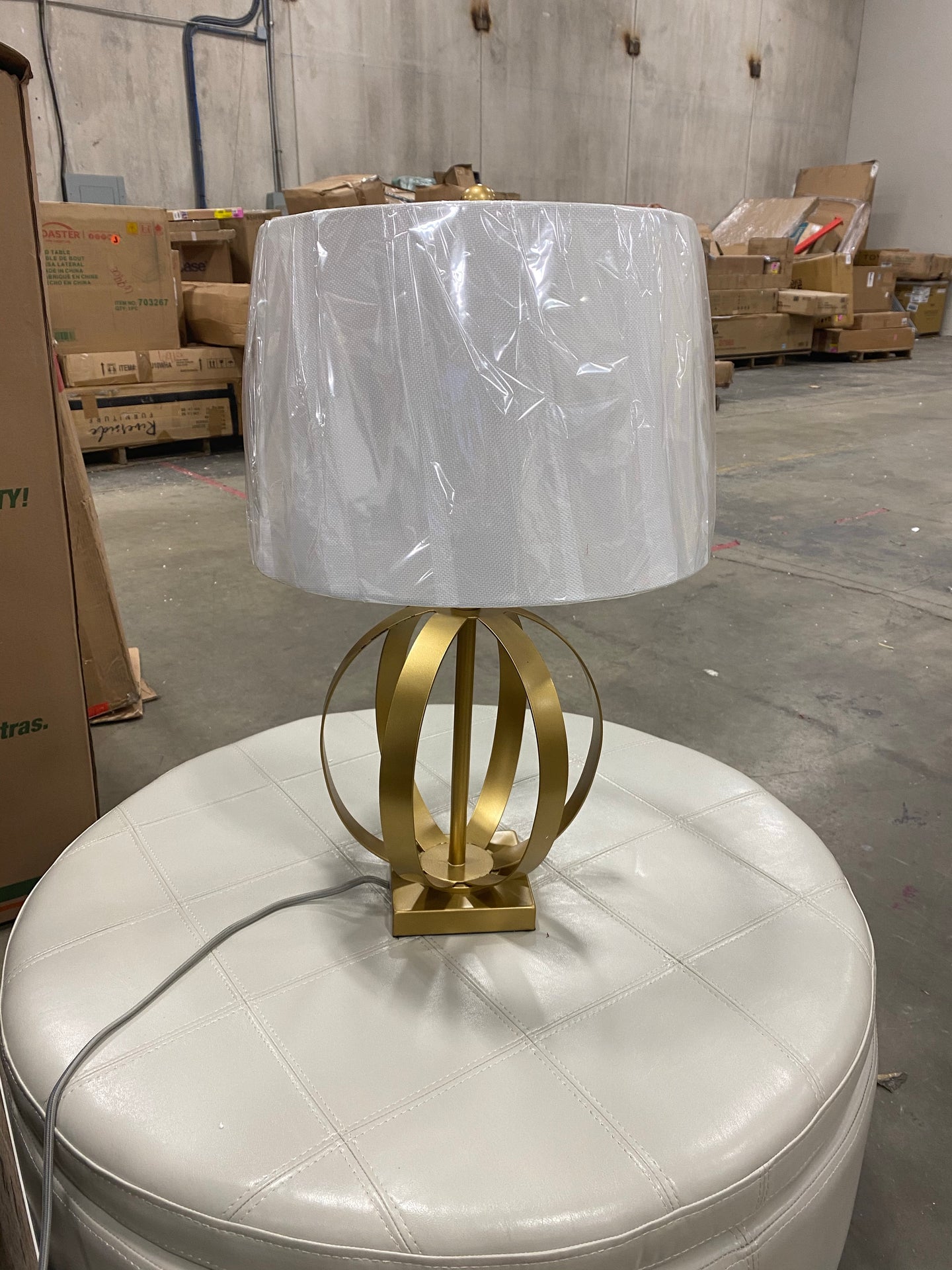 Single Gold Table Lamp #1505HW