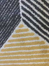 Load image into Gallery viewer, Square 80”x80” area rug #3NT
