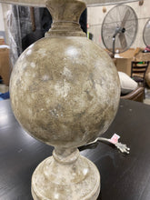 Load image into Gallery viewer, 28&quot; Table Lamp Hydrocal Set of 2 #1433HW-2 boxes
