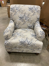 Load image into Gallery viewer, Arlette 33.5&#39;&#39; Wide Armchair 6794RR
