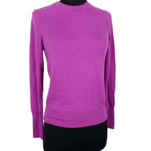 Load image into Gallery viewer, Women&#39;s Lightweight Pullover Sweater
